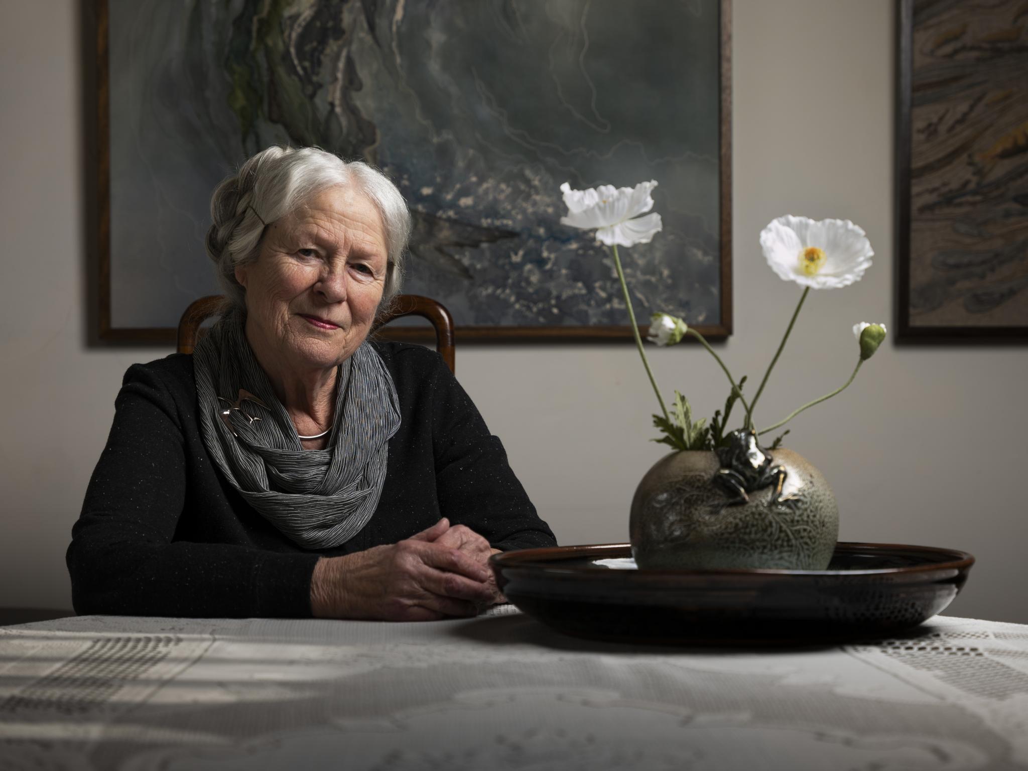 /blog/annemieke-mein-an-artist-with-a-thread/