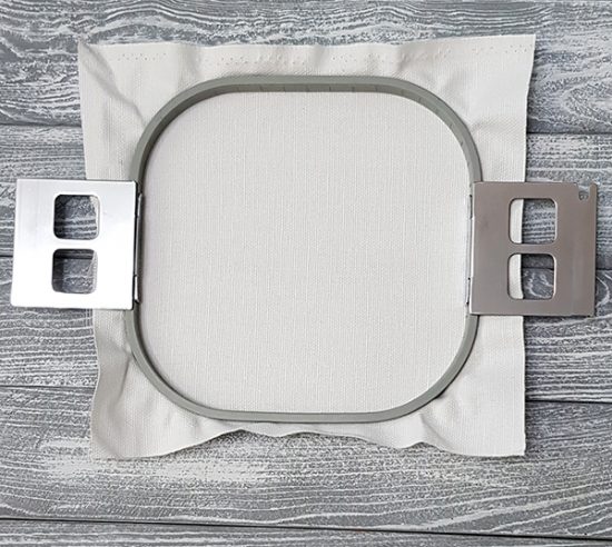 How to embroider on a furniture linen