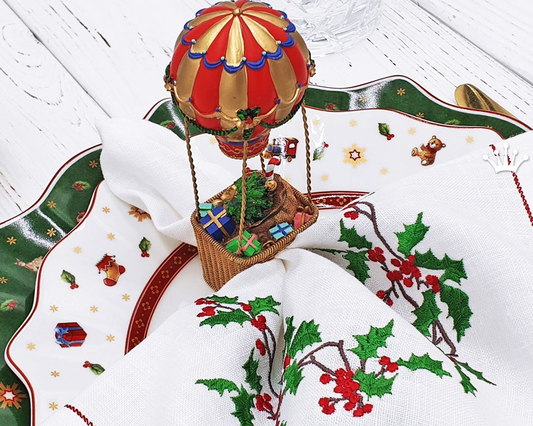 Christmas Decorations and Motifs