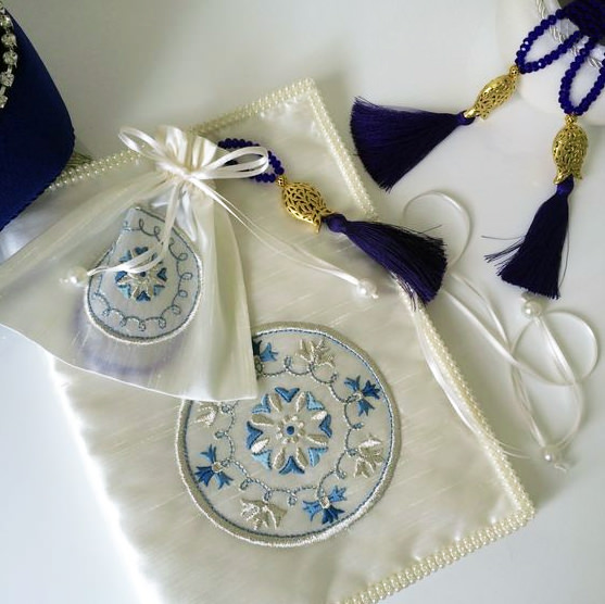 Machine Embroidery Design Round blue ornament