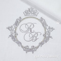 Round vintage frame with crown Machine embroidery design - 3 sizes