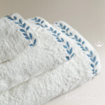 Laurel Border - 3 sizes