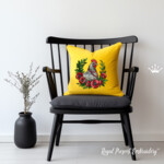 Majestic chicken in poppies Large - 4 sizes