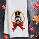 Casse-noisette avec nœud festif - 3 tailles