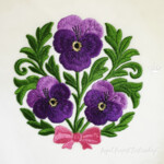 Round ornament with pansies - 3 sizes